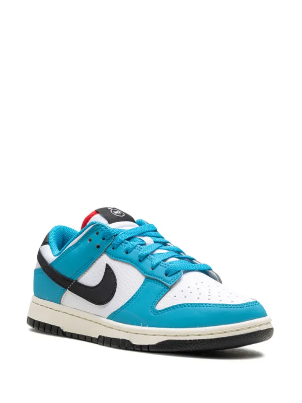 black and turquoise nike shoes