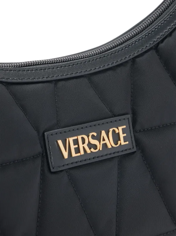 【送料&関税込】VERSACE ロゴ キルティング ショルダーバッグ Versace Myth キルティング ショルダーバッグ | ブラック
