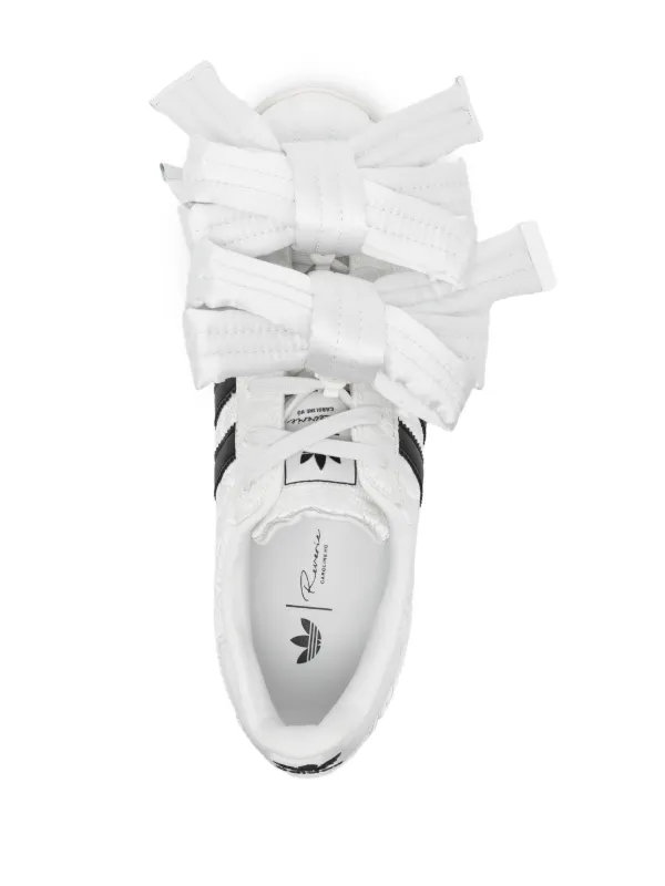 新入荷 Superstar HU CAROLINE x Adidas Sneakers FARFETCH | White | スニーカー