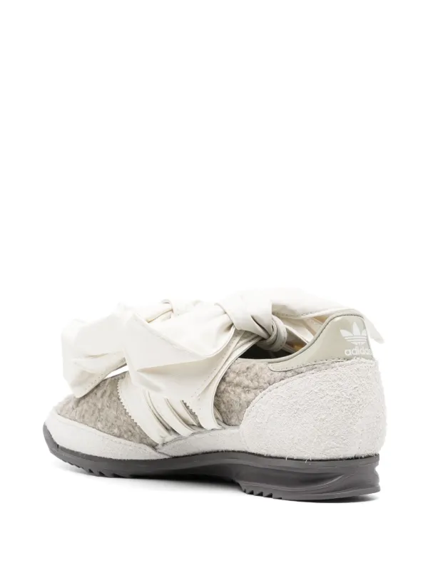 adidas x Reverie by Caroline Hu SL 72 OG Grey グレー Adidas x CAROLINE HU SL 72 OG スニーカー | グレー | FARFETCH JP
