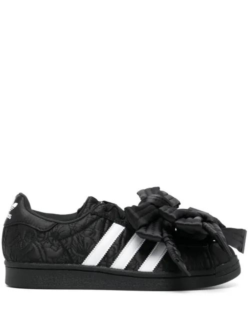 X CAROLINE baskets HU Superstar - adidas - Modalova