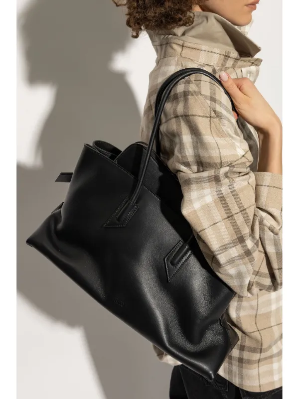 トートバッグ THE ATTICO FW25 LA PASSEGIATA MEDIUM (WAH00054LBT019AA 100) La Passeggiata Medium'' black top handle for Women | THE ATTICO®