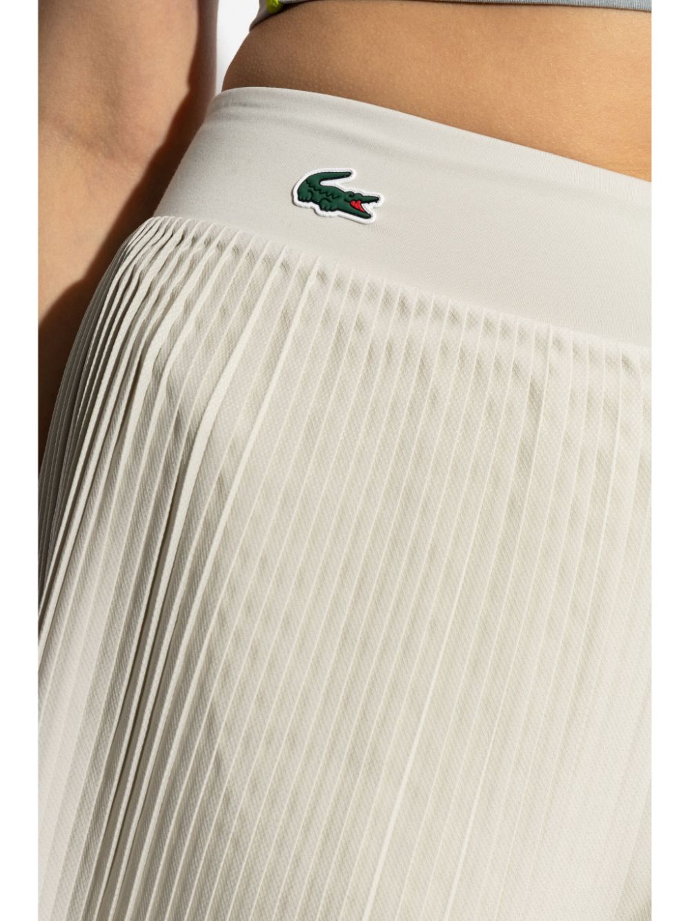 Lacoste pleated shorts Women