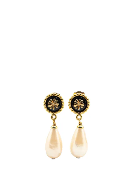 CHANEL Pre-Owned 1980-1990 Gold Plated Clover Faux Pearl Drop costume earrings