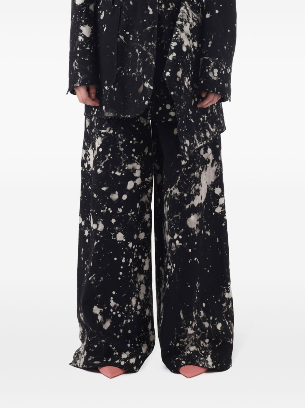 high-rise trousers