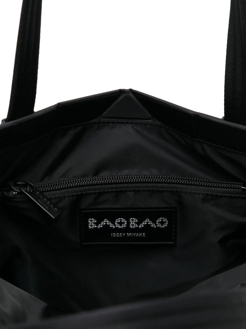 Bao Issey Miyake Track shopper Zwart