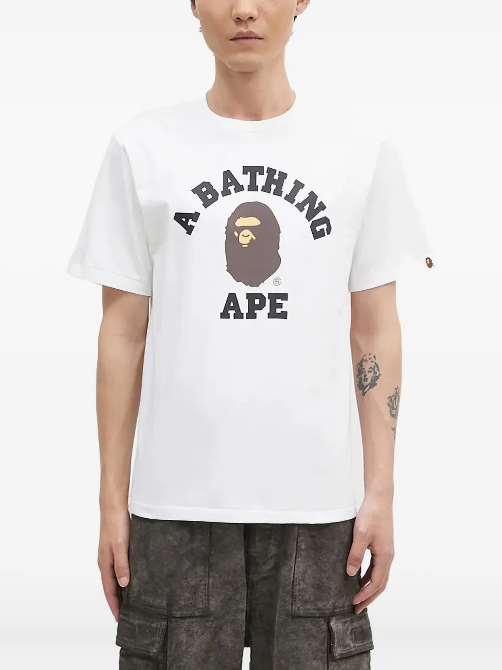 A BATHING APE College T-shirt Wit