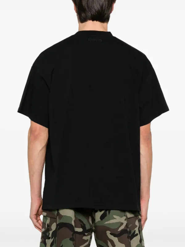【VETEMENTS】ブラック Reaper Tシャツ VETEMENTS Reaper T-shirt | Black | FARFETCH