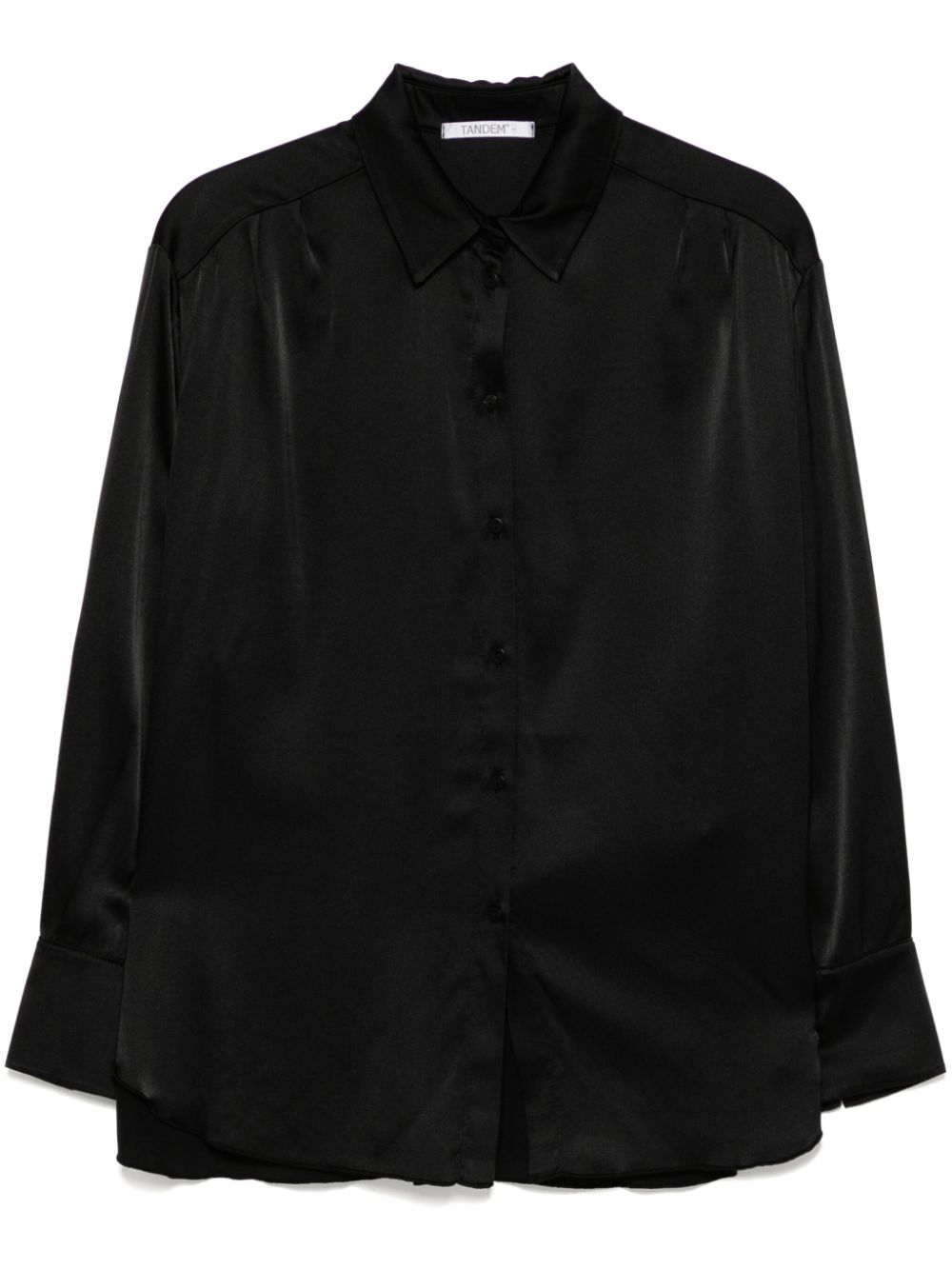 spread collar shirt