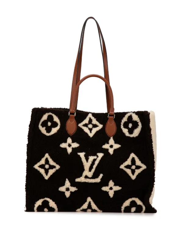 Louis Vuitton Pre Owned 2019 Monogram Giant Shearling Teddy Onthego GM Tote Bag Black FARFETCH