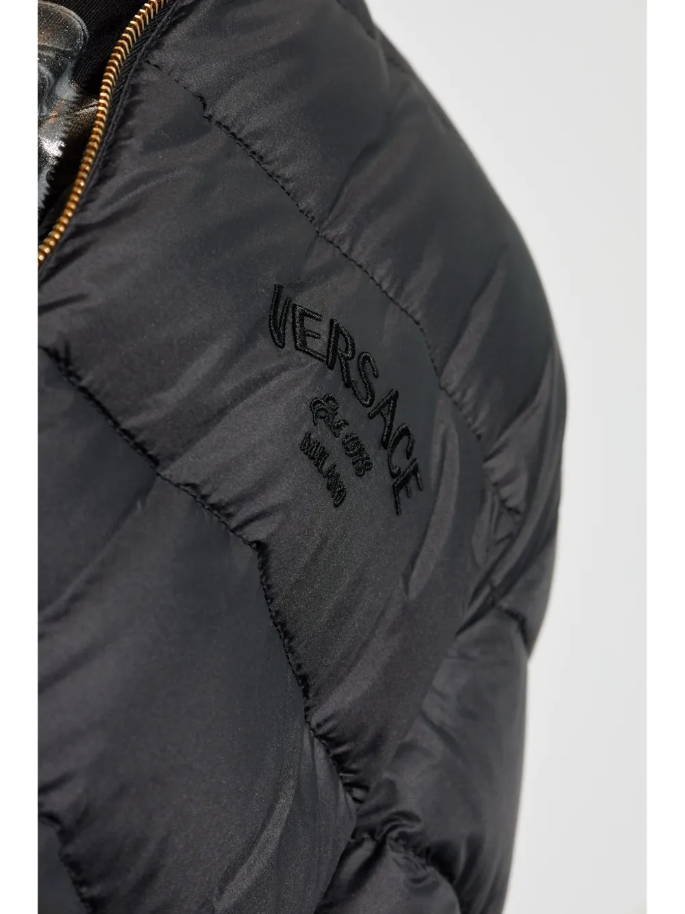 Versace Donsjack met geborduurd logo Zwart