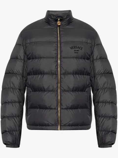 Versace chamarra capitonada con logo bordado