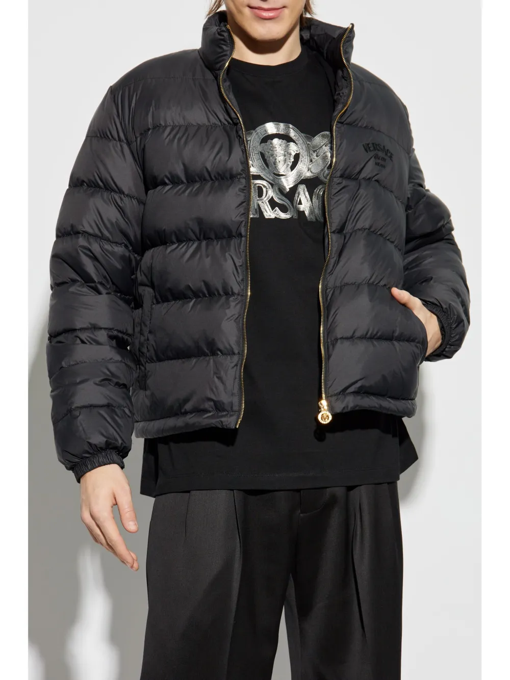 Versace Donsjack met geborduurd logo Zwart