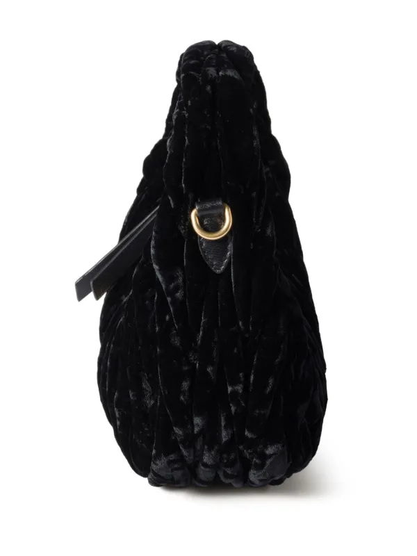 ハンドバッグ MIUMIU BLACK VELVET MINI WANDER HANDBAG Miu Miu Wander Velvet Mini Bag | Black | FARFETCH