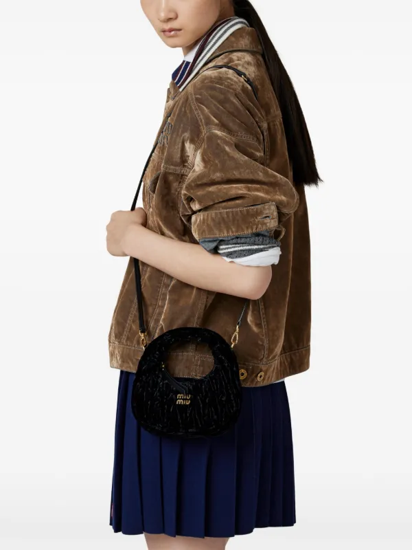 ハンドバッグ MIUMIU BLACK VELVET MINI WANDER HANDBAG Miu Miu Wander Matelassé Velvet Shoulder Bag | Black | FARFETCH