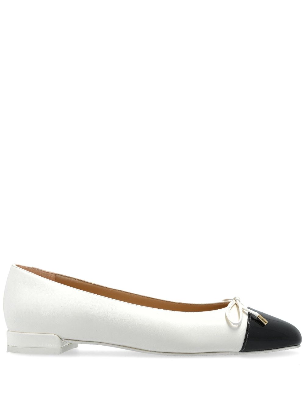 Stuart Weitzman Sleek Bow ballerina's Wit