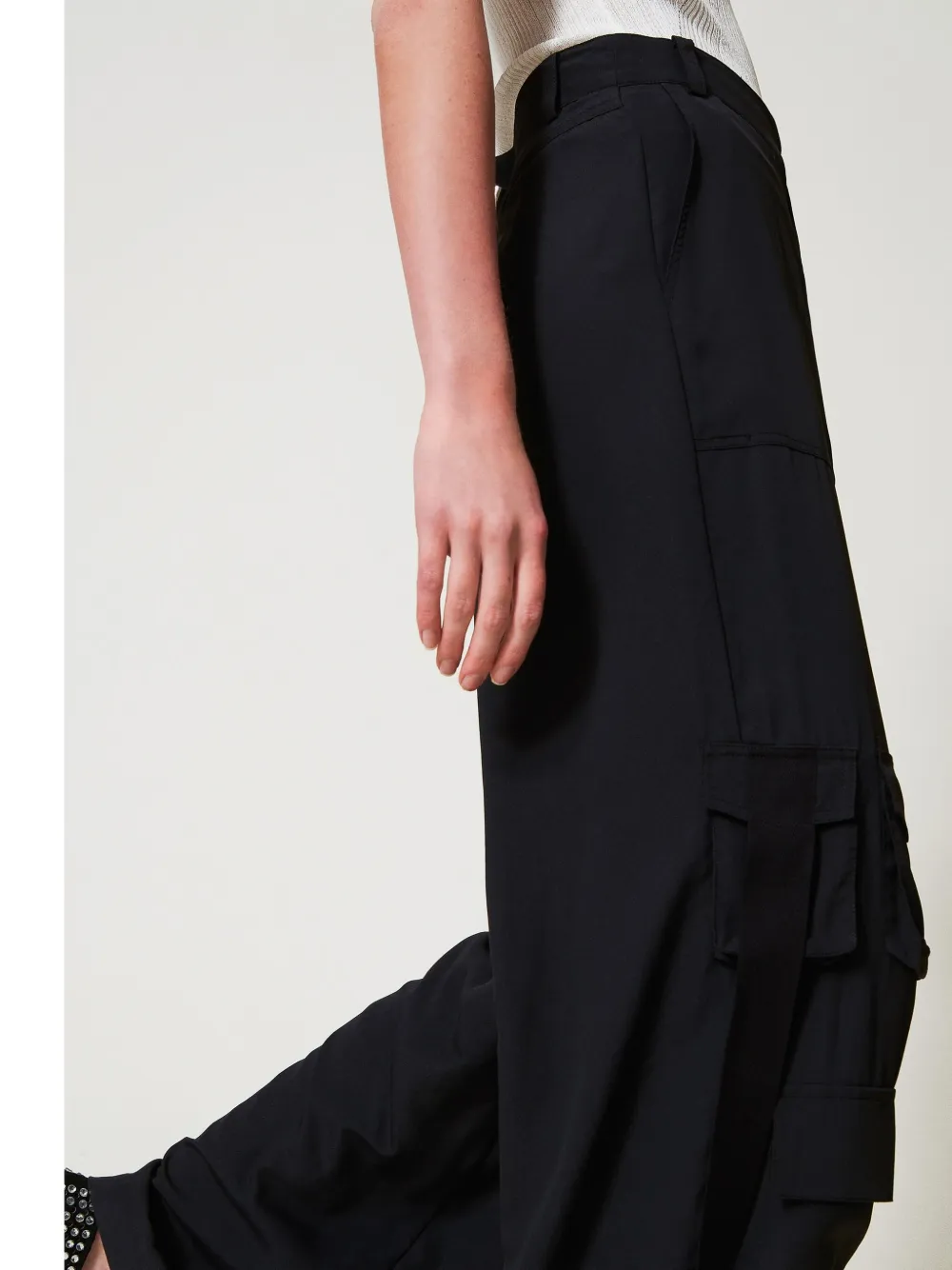 TWINSET Crêpe de Chine cargo broek Zwart