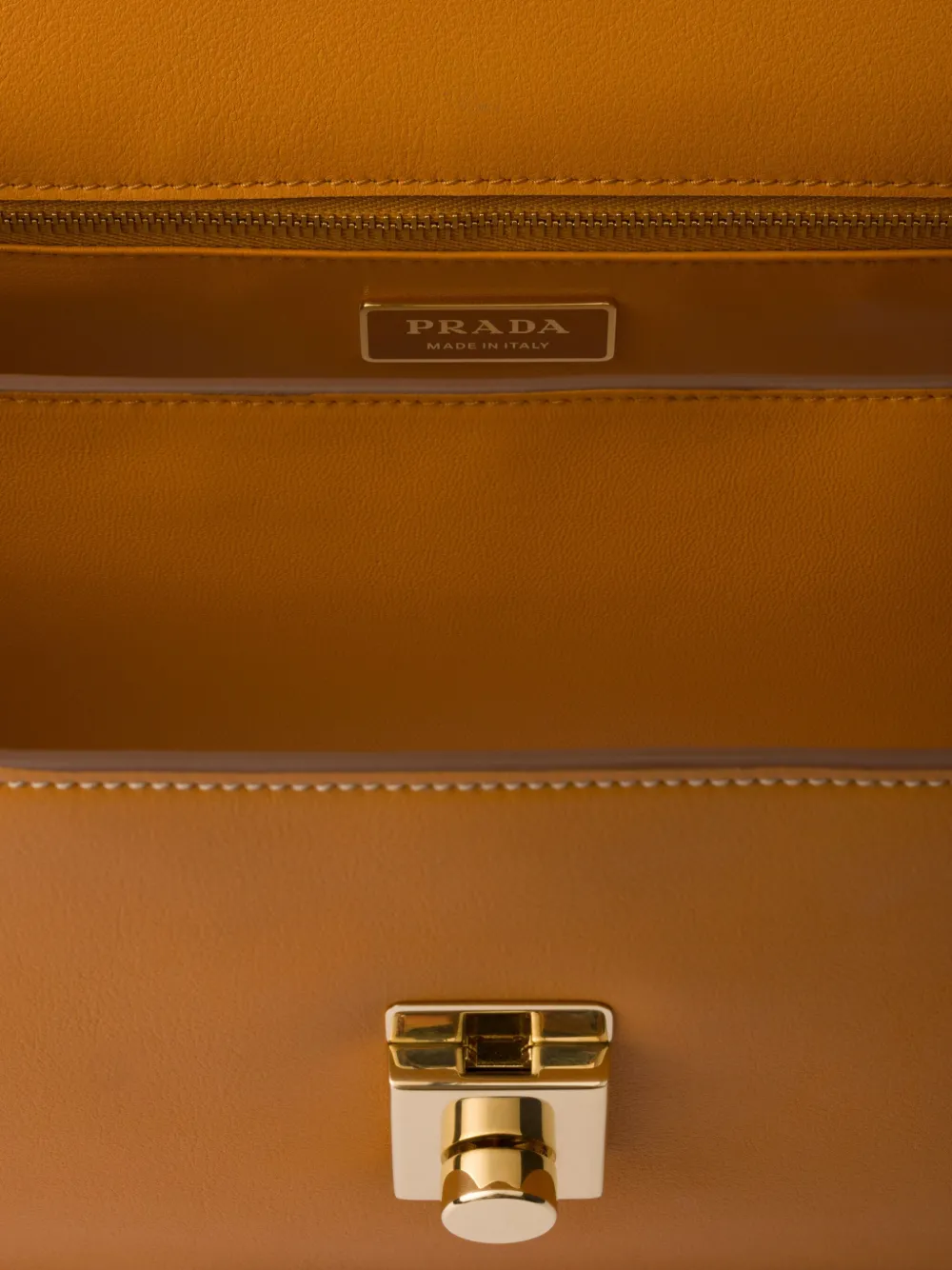 Prada Leren schoudertas Oranje