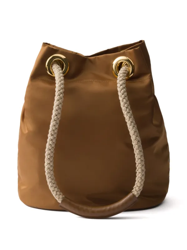 Prada トライアングルロゴ バケットバッグ | ブラウン | FARFETCH JP