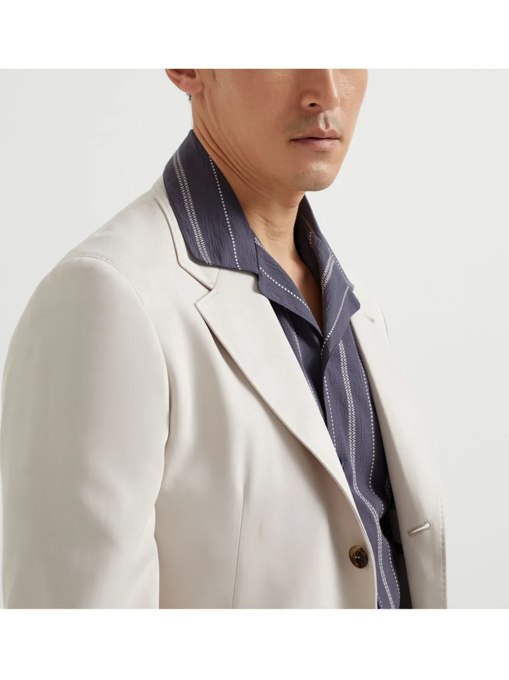 Brunello Cucinelli Blazer met enkele rij knopen Beige