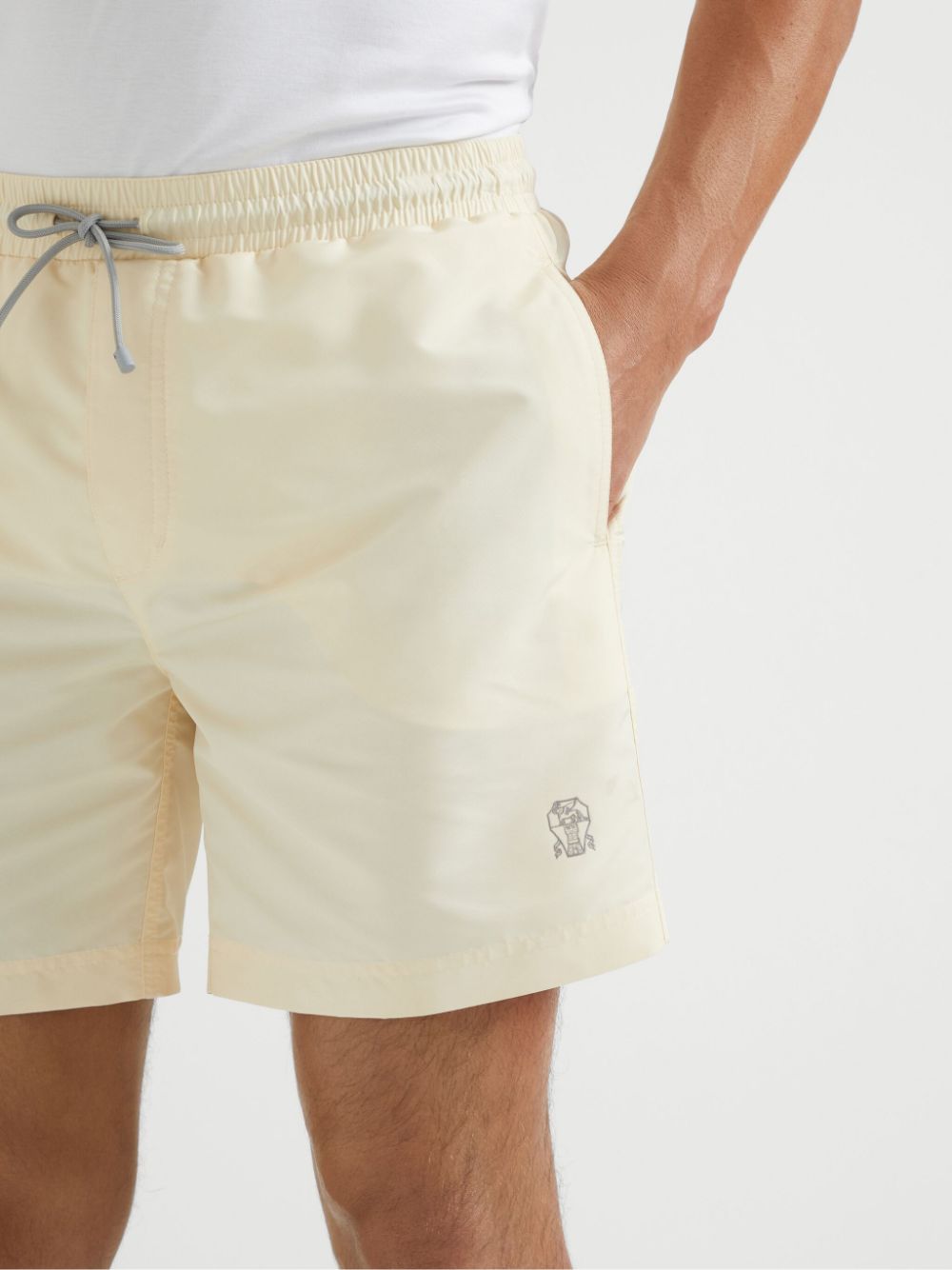 Brunello Cucinelli logo-print swim shorts Men