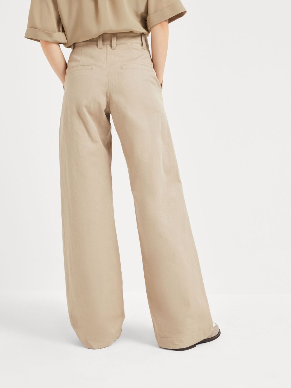 Brunello Cucinelli Ergonomic trousers Women