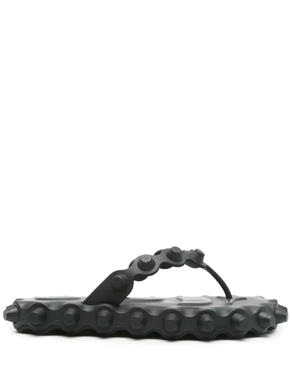 ALEXANDER WANG スタッズサンダル Alexander Wang スタッズ フラットサンダル | ブラック