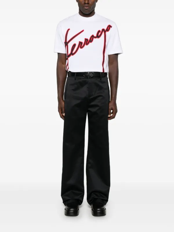 【関税込み】Ferragamo ホワイト ロゴパッチ Tシャツ Ferragamo logo-print Cotton T-shirt | White | FARFETCH