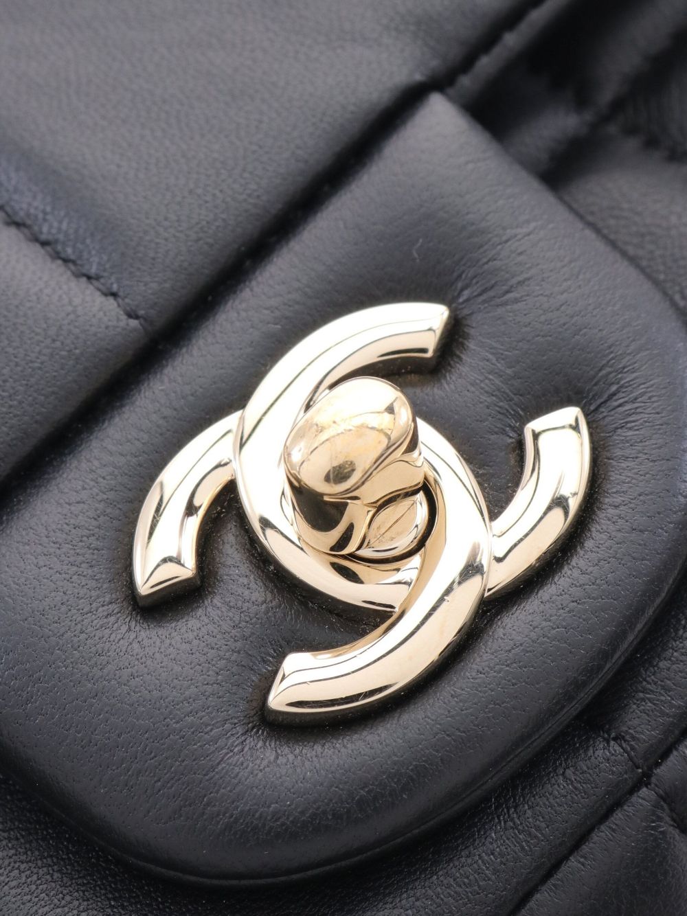 CHANEL 2021 Mini Flap shoulder bag Women