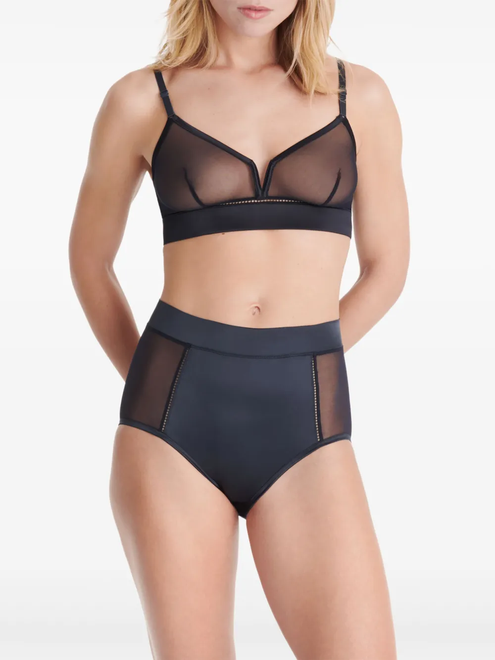 Shop Eres Singuliere Bra In 黑色