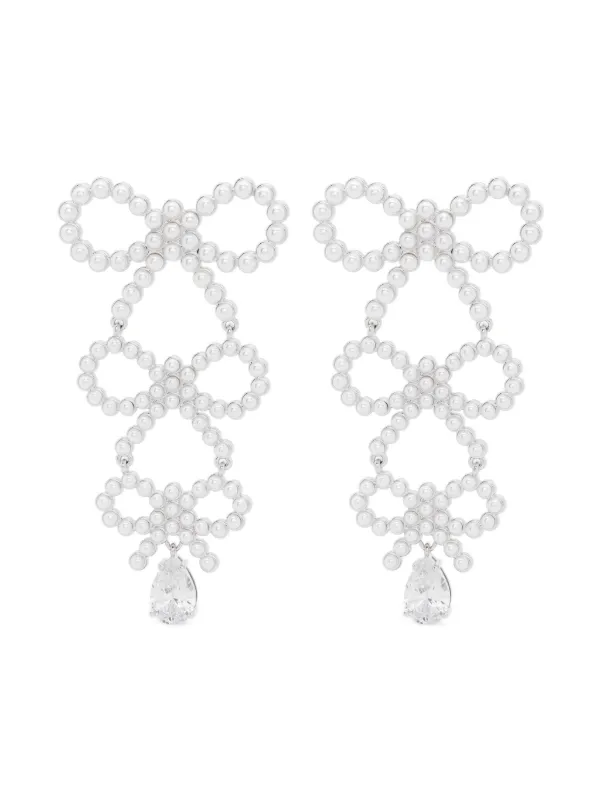 【関税込み】Bow Tiered Pearl Earrings - SELF PORTRAIT - Silv Self-Portrait Tiered Pearl Bow Earrings | Silver | FARFETCH CA