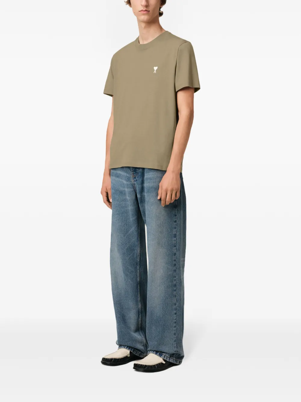 AMI Paris T-shirt met logo Beige