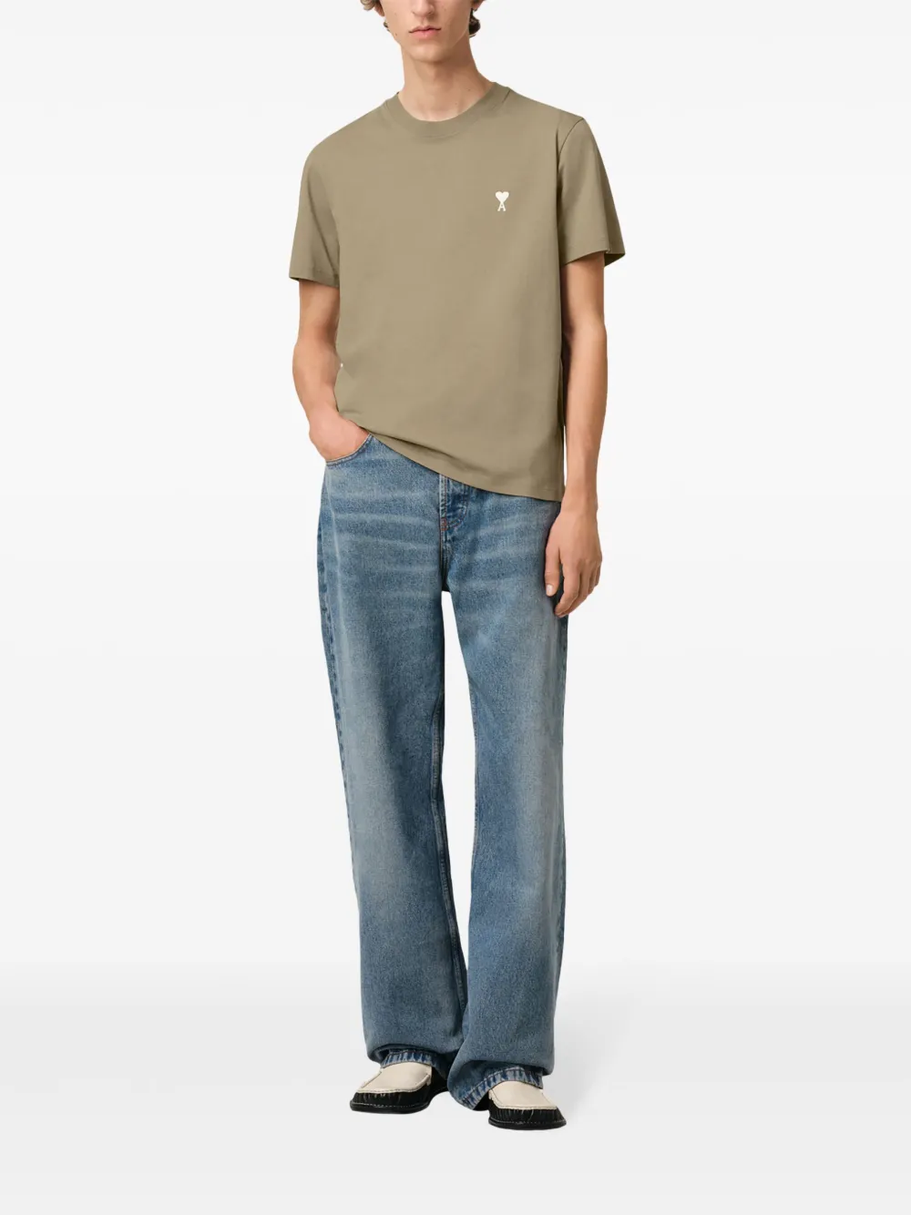 AMI Paris T-shirt met logo - Beige