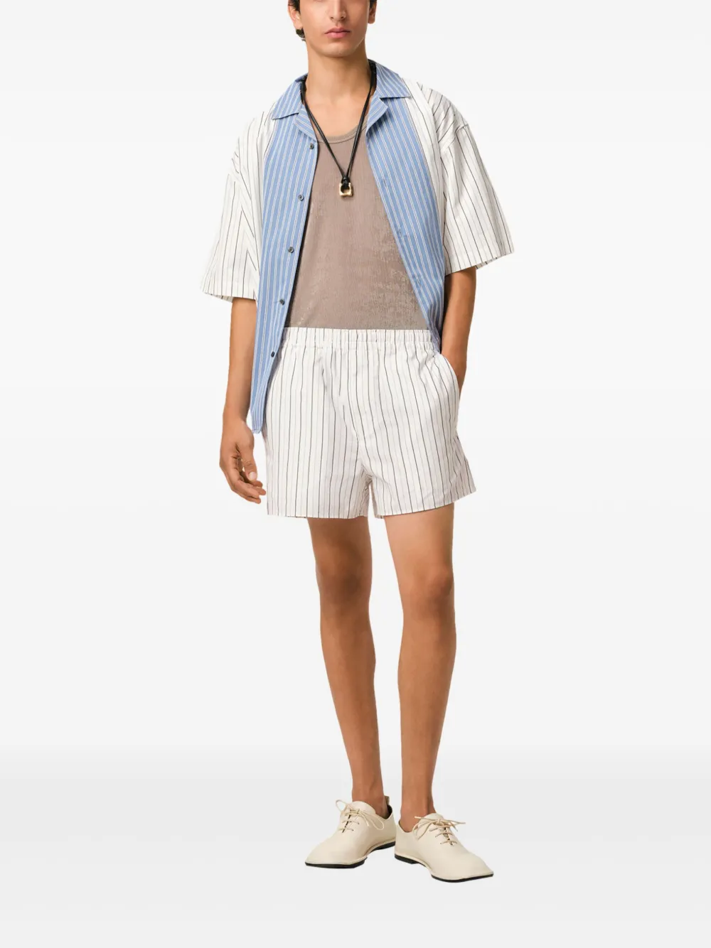 AMI Paris Gestreepte shorts - Wit