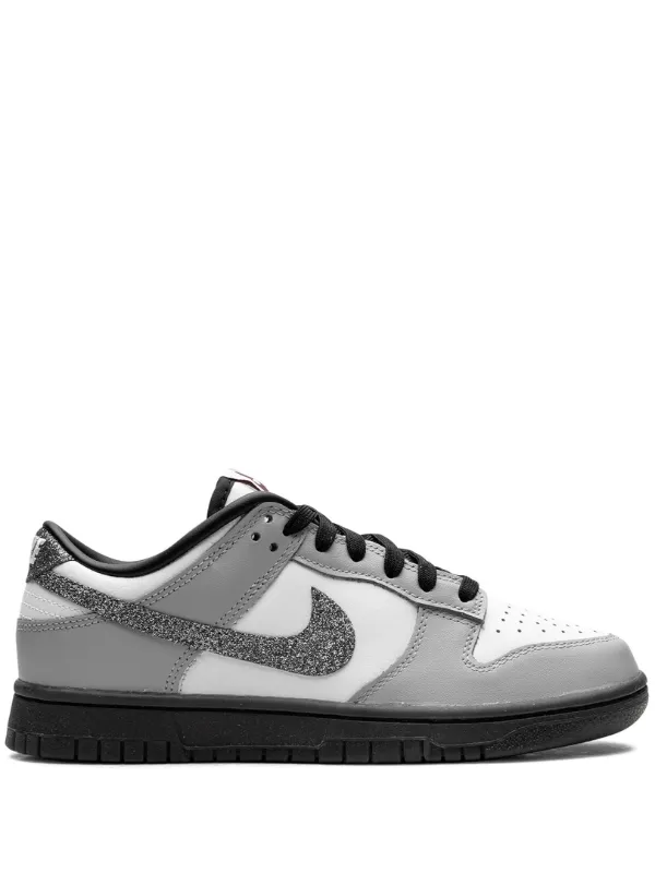 Nike Dunk Low LX スニーカー | グレー | FARFETCH JP