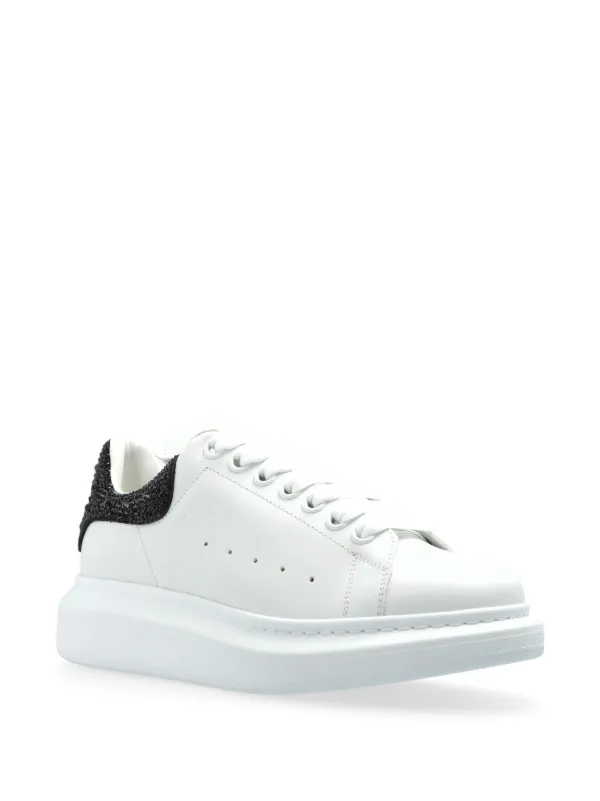 【関税&送料込】Alexander Mcqueen White And Black Oversized Alexander McQueen Oversized Sneakers | White | FARFETCH