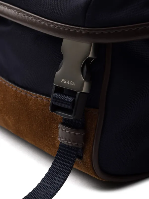 Prada ロゴ メッセンジャーバッグ | ブルー | FARFETCH JP