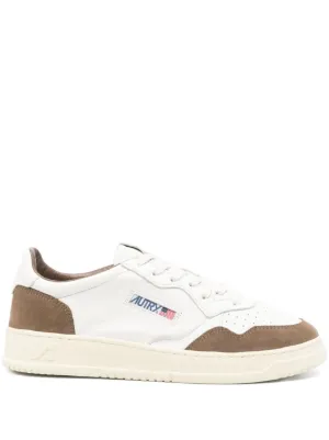 Autry レザースニーカー | ホワイト | FARFETCH JP