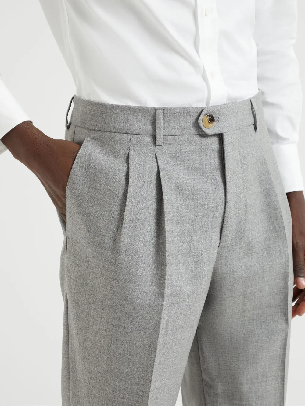 Brunello Cucinelli Pantalon met geplooid detail Grijs