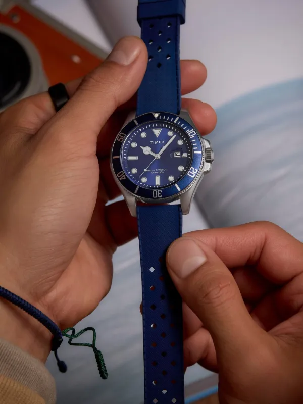 TIMEX Harborside Coast 43mm 腕時計 | ブルー | FARFETCH JP