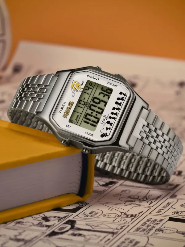 TIMEX x Peanuts T-80 34mm | White | FARFETCH