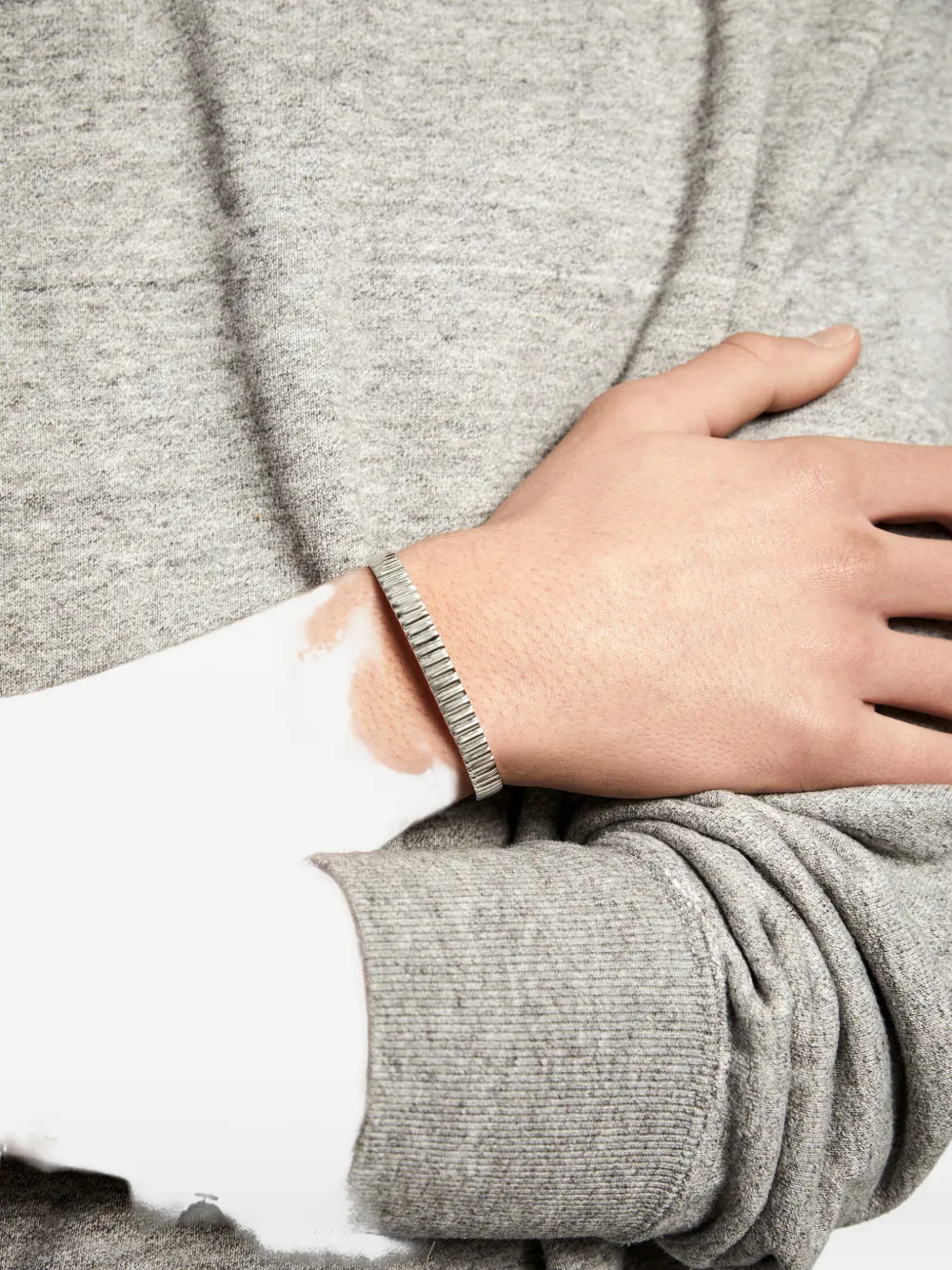 Mateo sterling silver Ridge cuff bracelet - Argento