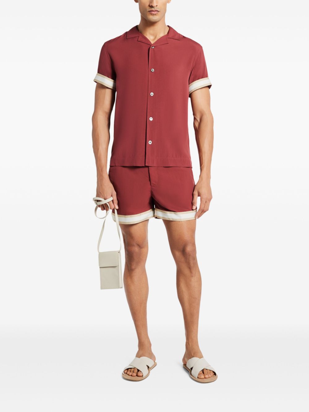 CHÉ stripe-trim shorts - Rood