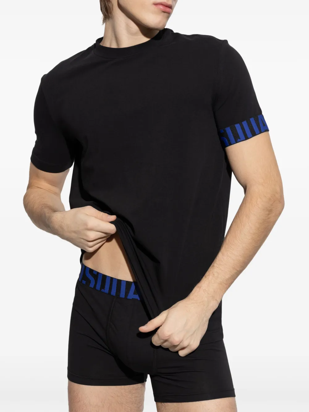 Dsquared2 Logo-detail Short-sleeve T-shirt In Black