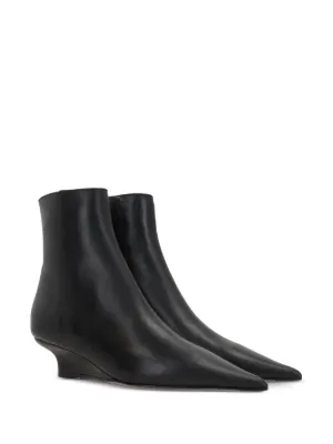 Toteme レザーアンクルブーツ 50mm Totême - レザーアンクルブーツ をオンライン購入 | Saks Fifth