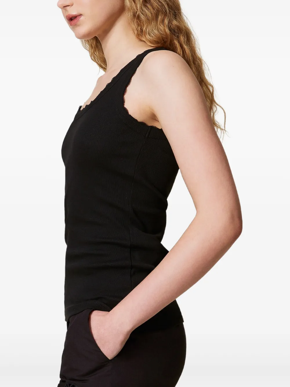 TWINSET top con bordes festoneados | Chalecos y camisetas | Image 2