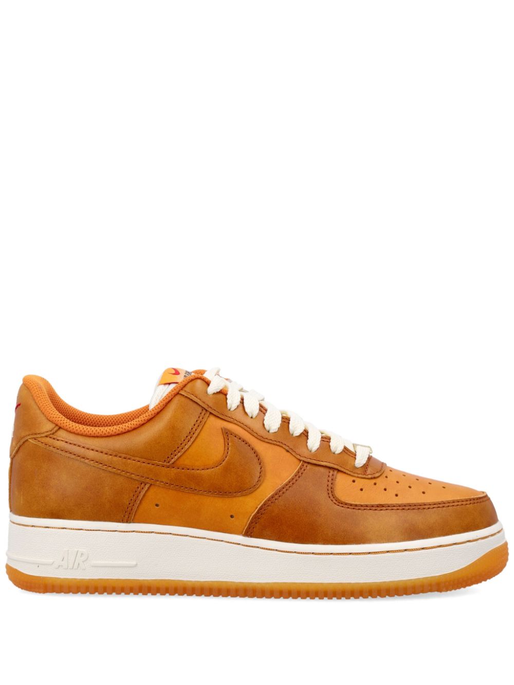 Nike Air Force 1 '07 LV8 sneakers Orange