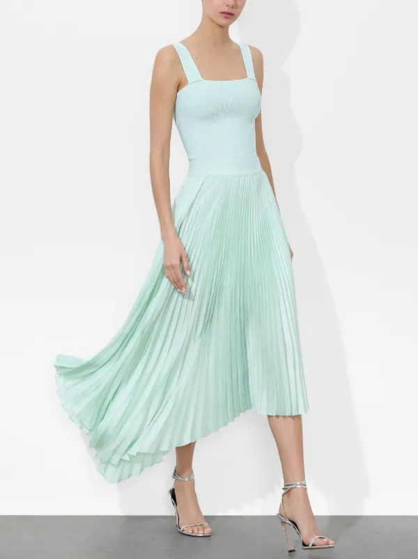 【Alice+Olivia】JENARA アシンメトリー 膝下 プリーツスカート Alice + Olivia Jenara Skirt | Green | FARFETCH