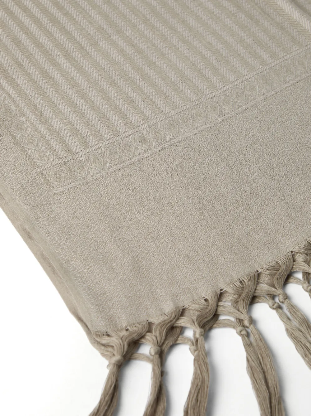 Brunello Cucinelli Fringe-detailing Towel In 灰色