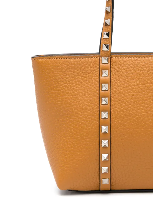 【関税＆送料込み】Valentino Garavani Tote Bags Valentino Garavani Rockstud Tote Bag | Black | FARFETCH